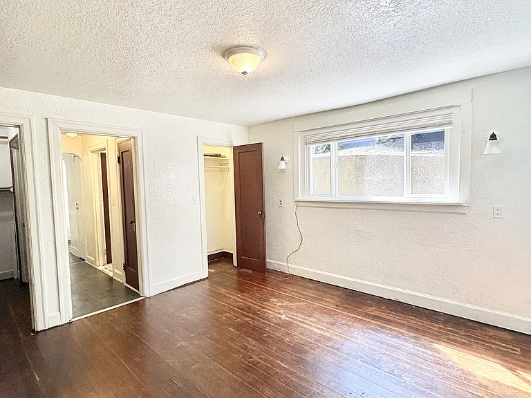 928 Pacific Ave #5 — Photo 4