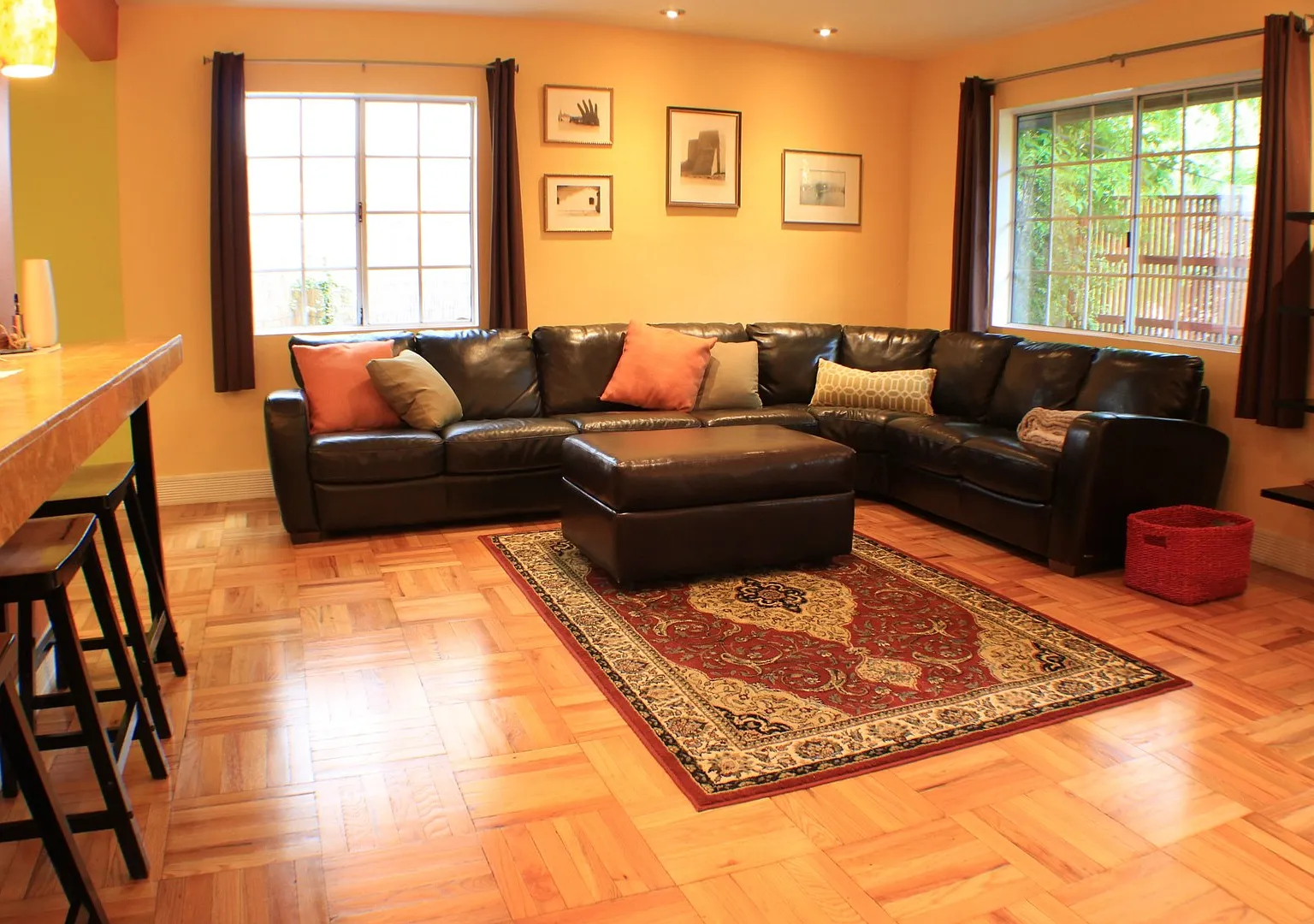 The Hollywood Hills Hideaway — Photo 1