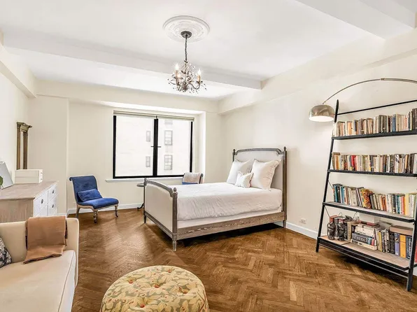 160 Central Park S #1060, New York, NY 10019