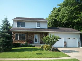 411 Plum St, Solon, IA 52333