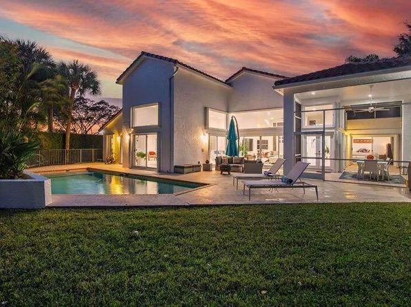 1084 Seagull Park Road S, West Palm Beach, FL 33411
