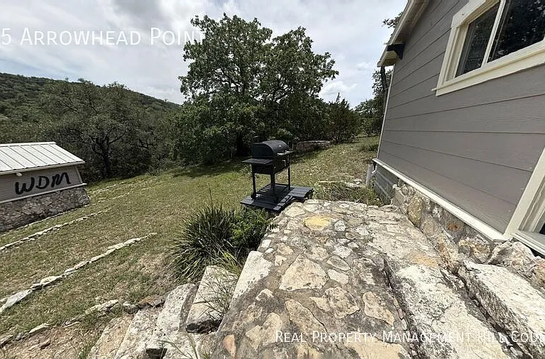 555 Arrowhead Point — Photo 14