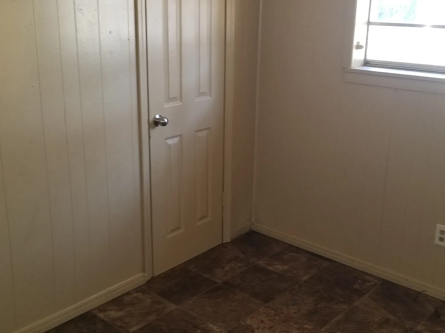 3 bed, 1200 sqft, $950 — Photo 4