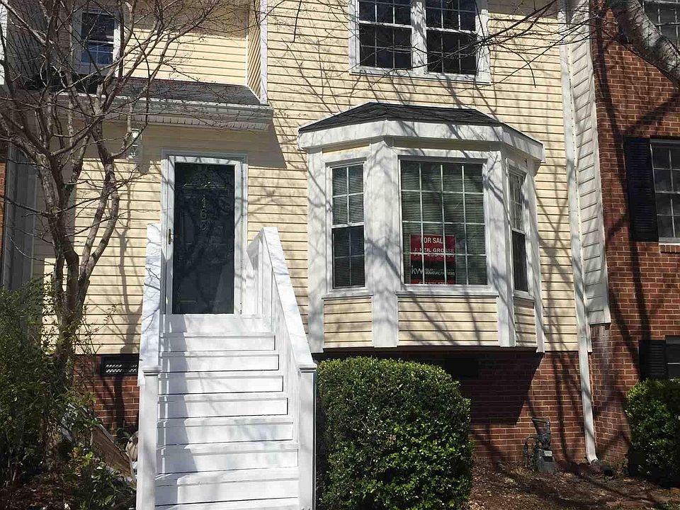 1st image of 163 Brighton Ct SW