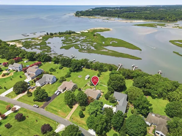 2063 Arlington Chase Rd, Cape Charles, VA 23310