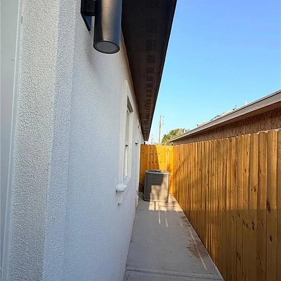 3806 Rosewood Dr #3 — Photo 11