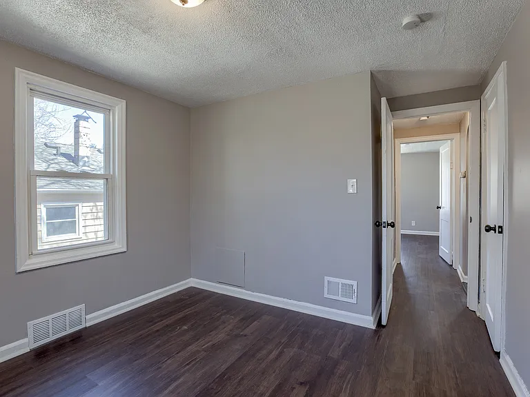 3224 N 40th St — Photo 16