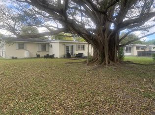 1420 North Dr, Miami, FL 33179