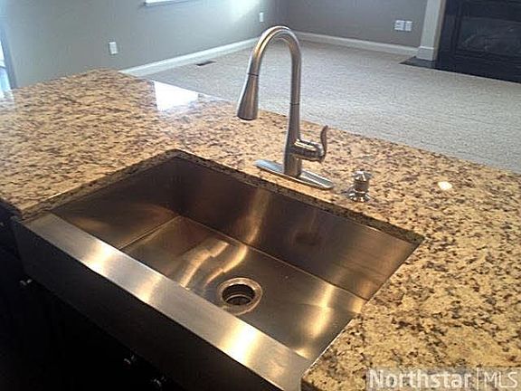 3rd image of 15881 Cobblestone Parkway