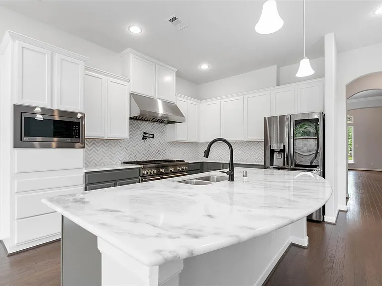 1303 Gardenia Dr — Photo 1