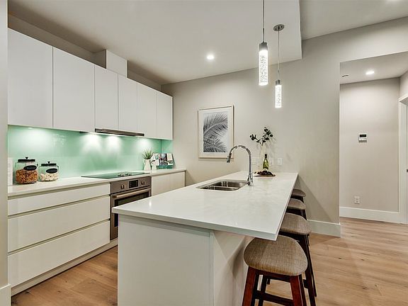 4th image of 1591 Bowser Ave Penthouse 1