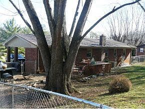 3rd image of 395 Nadine Ave