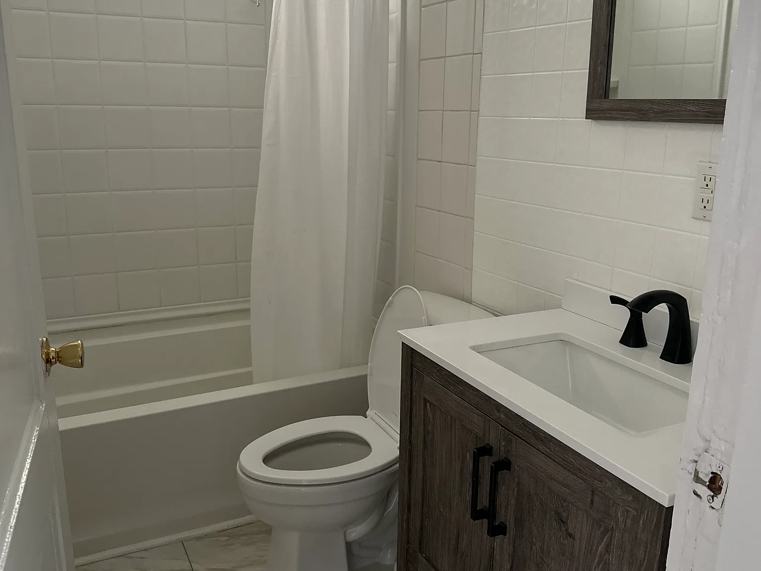 5 bed, 1600 sqft, $1,595 — Photo 3