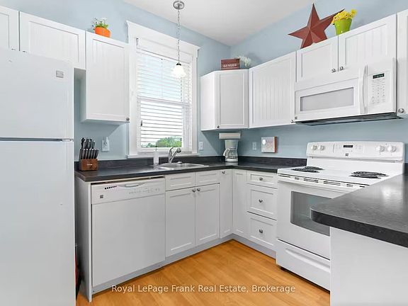 5th image of 11 Butternut Ln #52