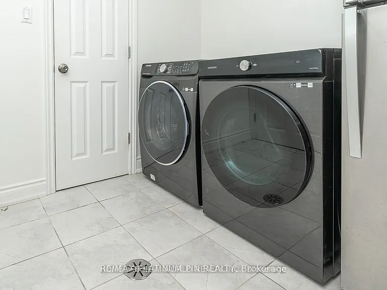 61 Snowcrest Ave #BASEMENT — Photo 7