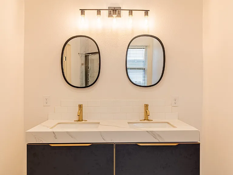 1010 Burnet St — Photo 22