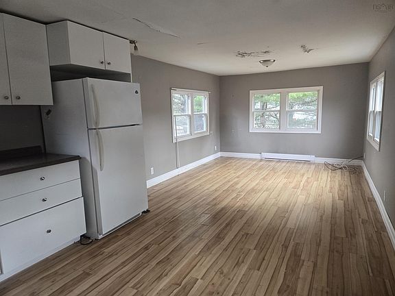 4th image of 129 Lake Rd