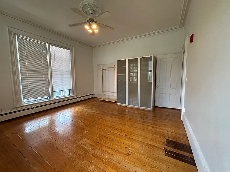 89 Oak St #1 — Photo 3
