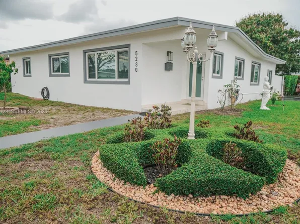 5230 SW 95th Ct, Miami, FL 33165