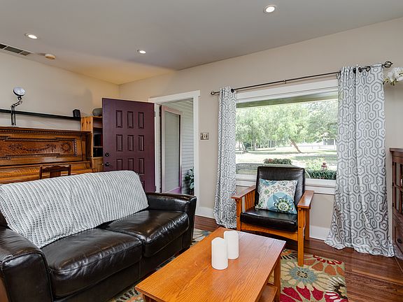 4th image of 518 W Olive Ave