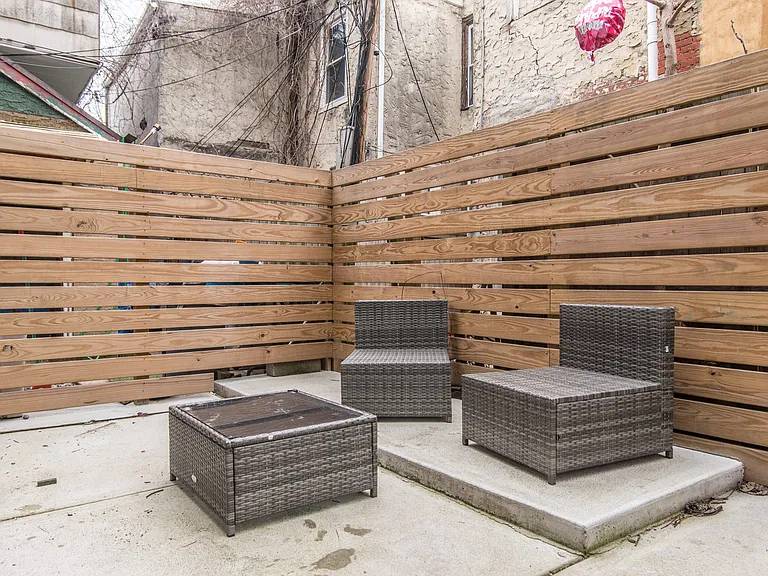 2435 W Master St #1A — Photo 31