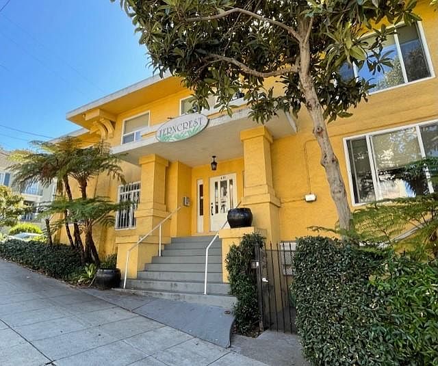 1st image of 491 Mandana Blvd
