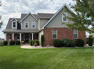4816 S Lakewood Dr, Saint Joseph, MO 64506