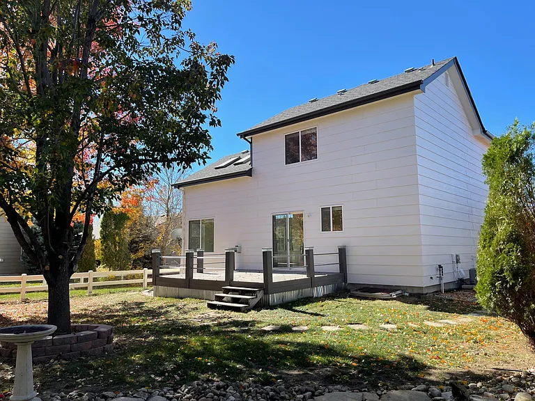 Large, private, peaceful backyard