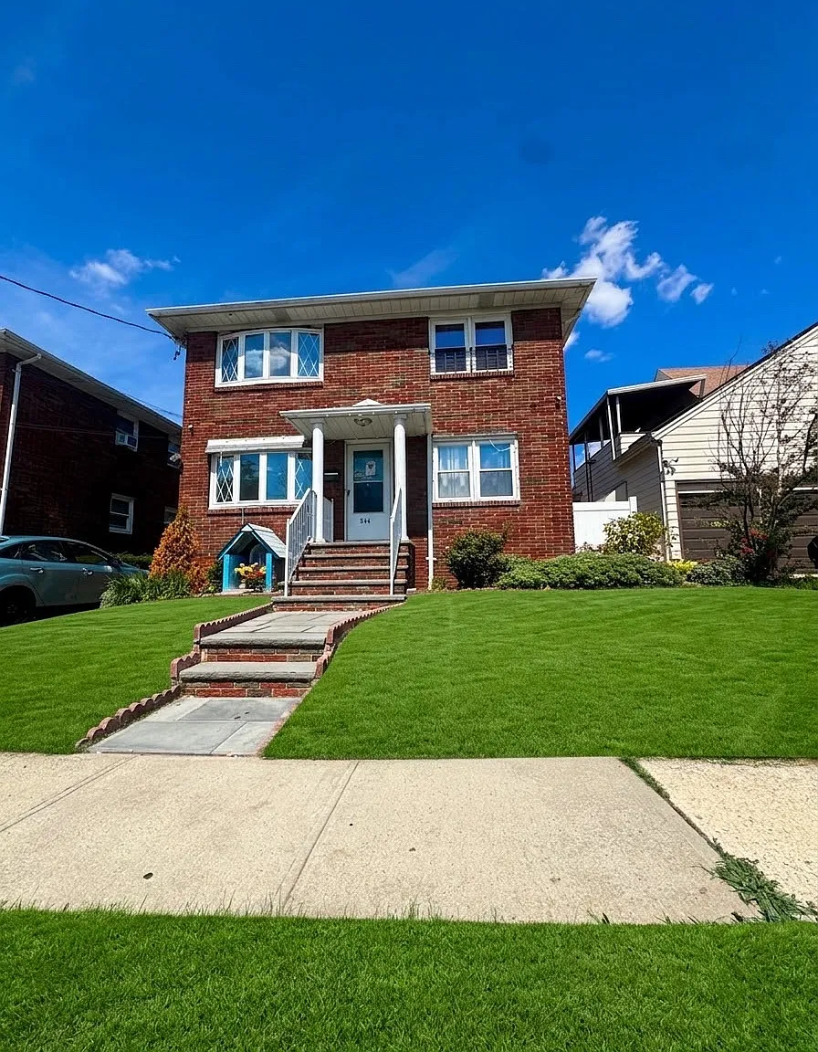 3 bed, $3,000 — Photo 1