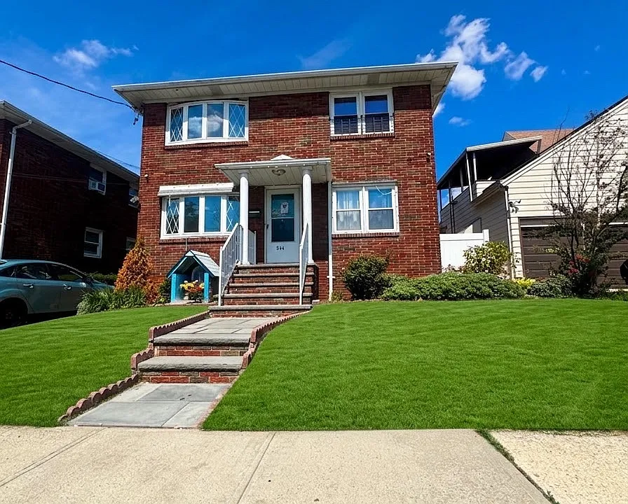 844 Seymour Ave #1