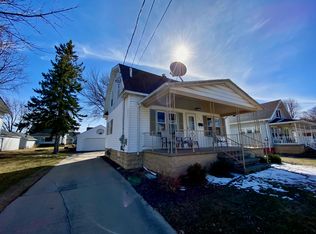 523 W McKinley Ave, Little Chute, WI 54140
