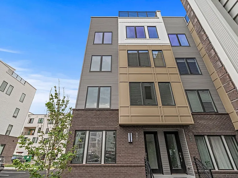 701 Brewster Aly — Photo 31
