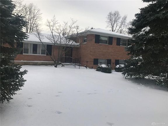 3rd image of 500 Stoneybrook Dr