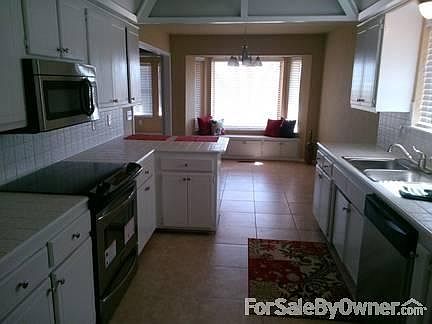 Kithen & dinette
						:
						New stainless appliances