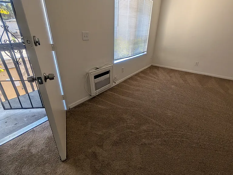 1054 S Magnolia Ave #8 — Photo 48