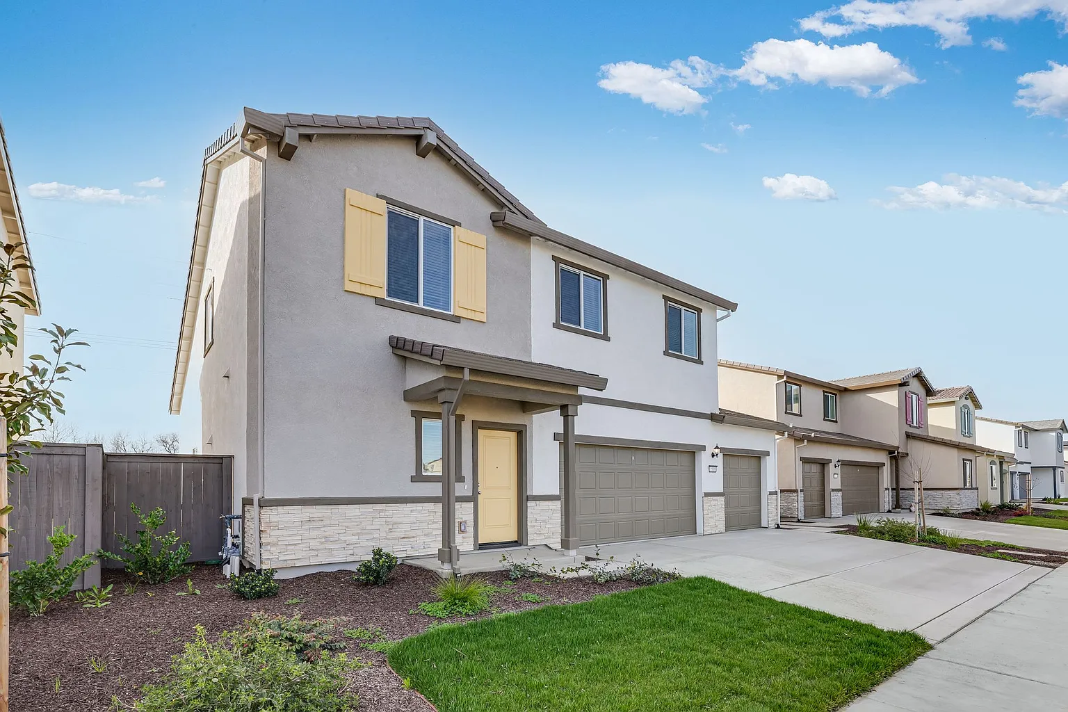 1510 Sea Holly St photo 1