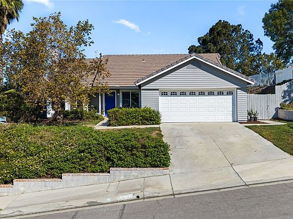 3rd image of 23000 Wren St