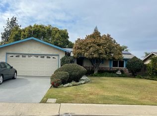 851 9th Avenue Dr, Kingsburg, CA 93631