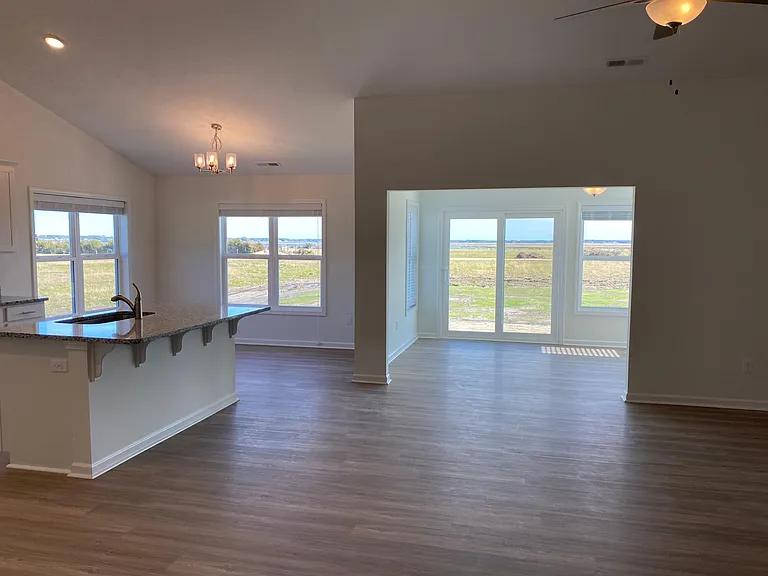 960 Country Club Rd — Photo 14