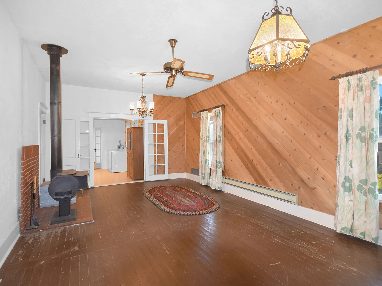 Vintage 3-Bedroom, 1-Bath Home For Rent In la Cueva — Photo 3