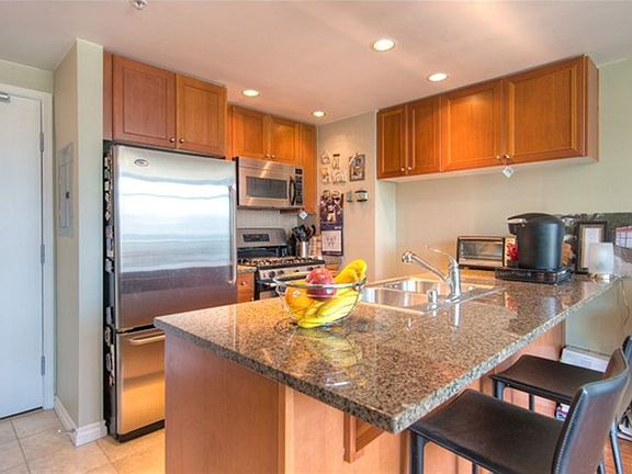 4th image of 1420 Terry Ave Unit 1707