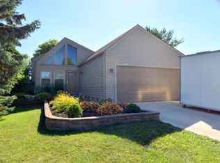 1051 Pacific Ct, Columbus, OH 43085