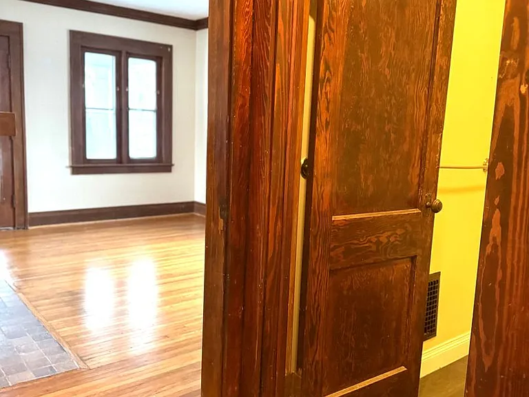 127 W Main St — Photo 13