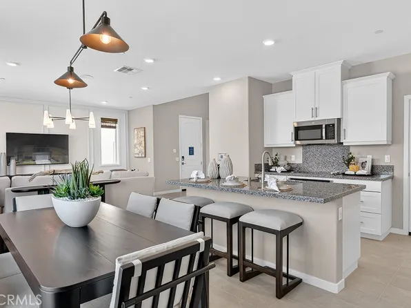 36621 Altisma Dr, Winchester, CA 92596