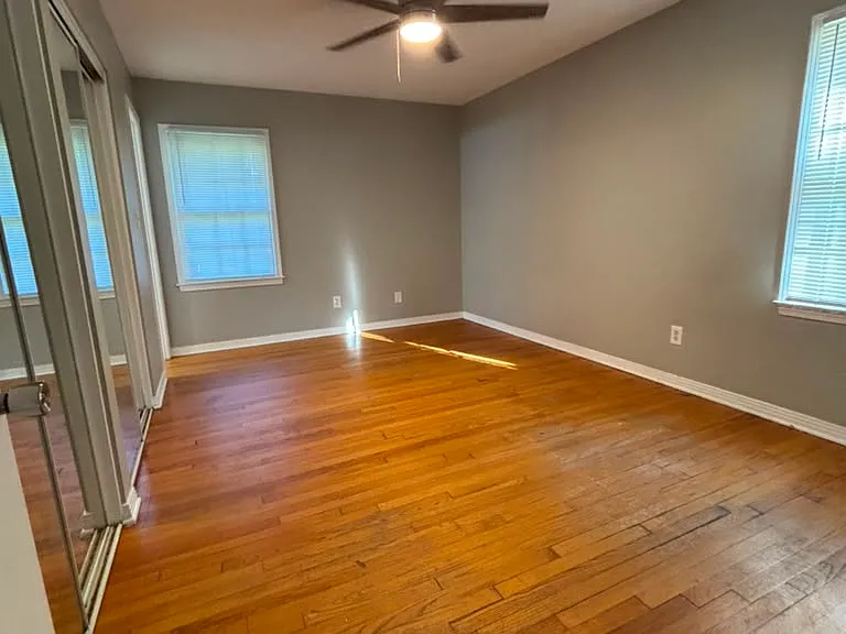 320 Vanderbilt Dr — Photo 25