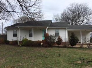 309 Walnut St, Clifton, TN 38425
