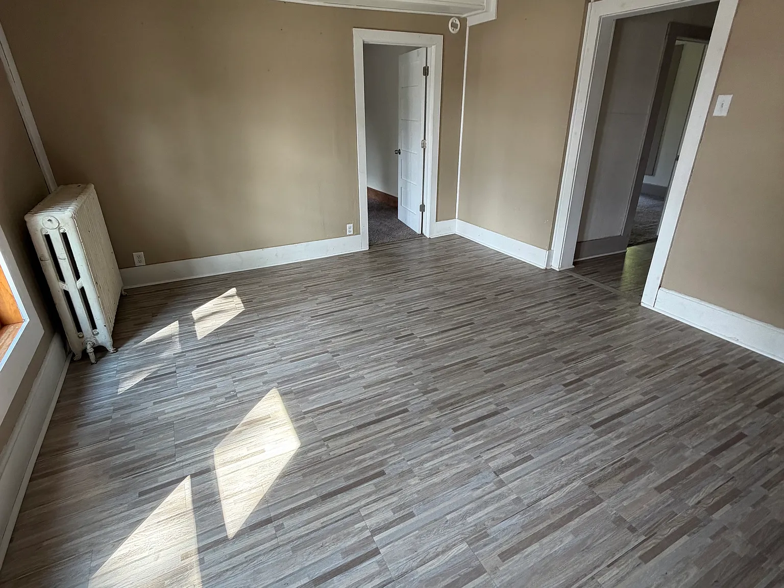 2 bed, 800 sqft, $1,260 — Photo 2