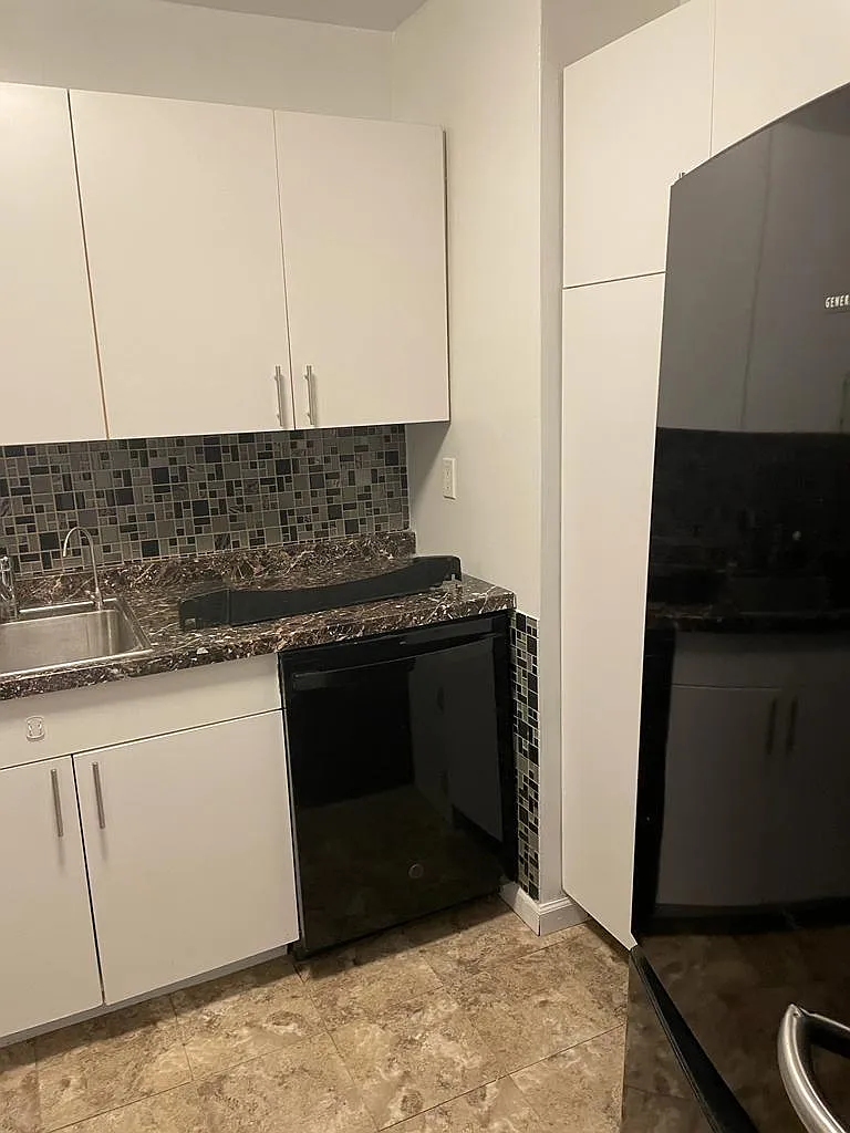 1 bed, 700 sqft, $2,300 — Photo 1