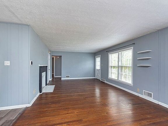 4th image of 5875 N Keystone Ave