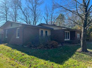 1215 W Freeman St, Carbondale, IL 62901
